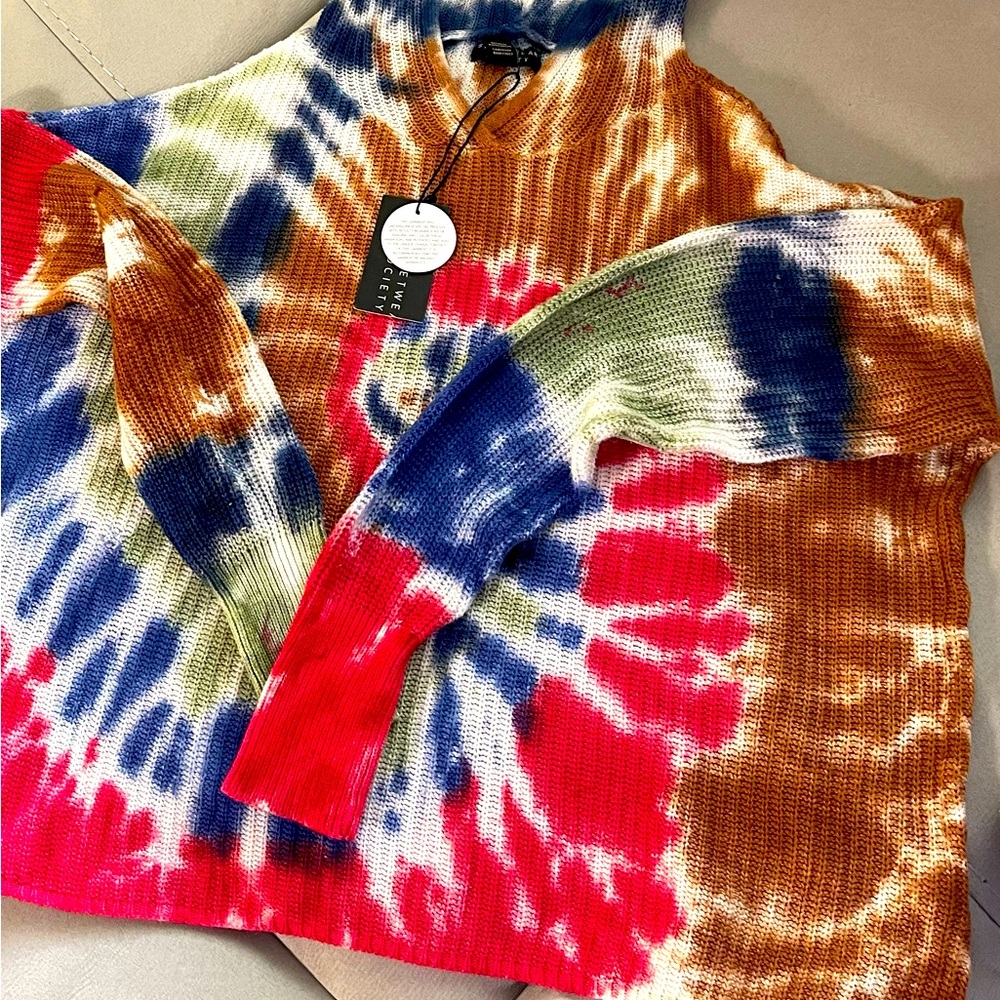 Long sleeve sweater multi colored